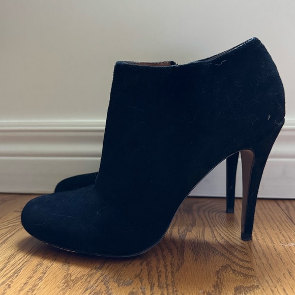 Aldo Booties with 4” Heel - Picture 3 of 9